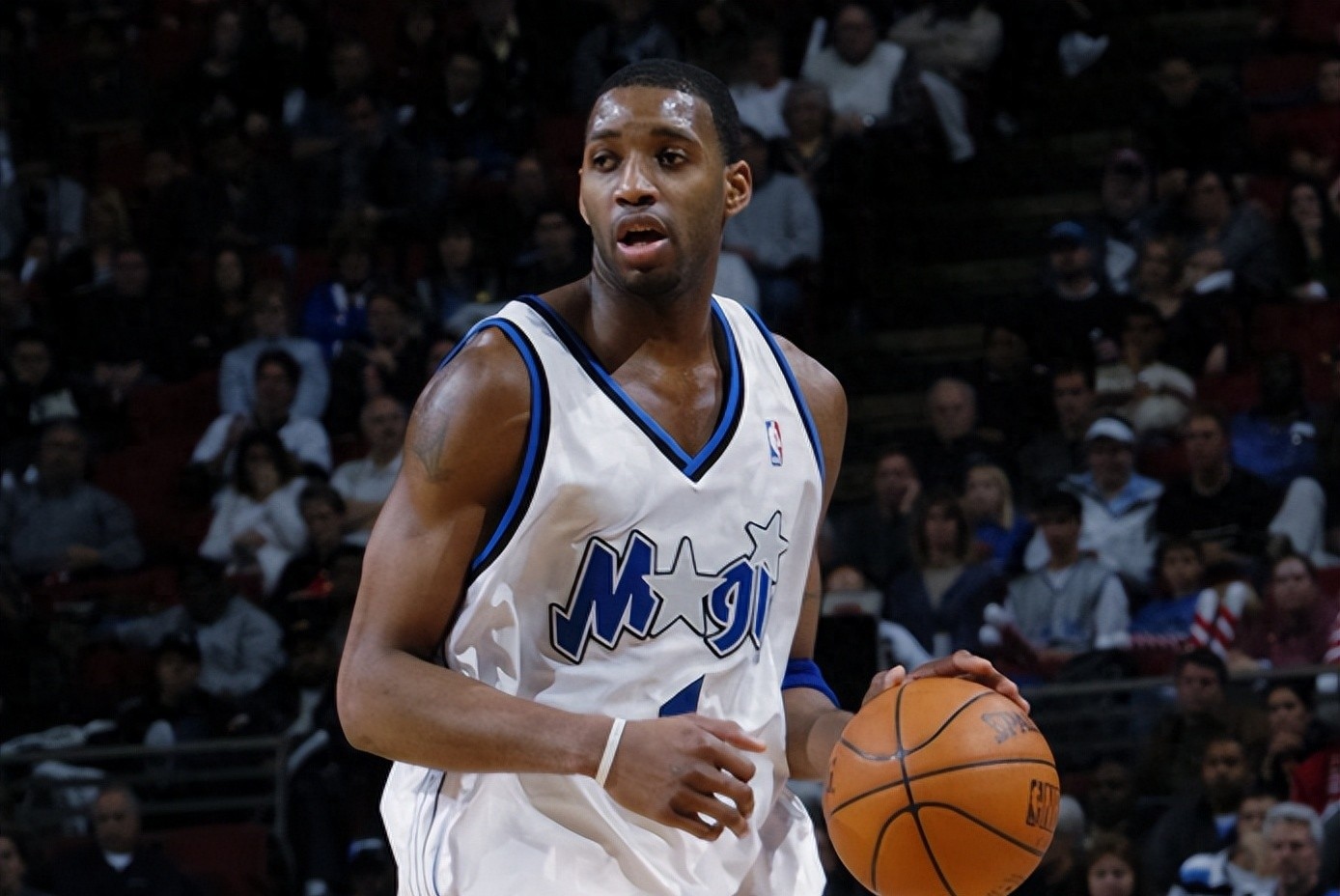 摆在第一位 摆在第一位