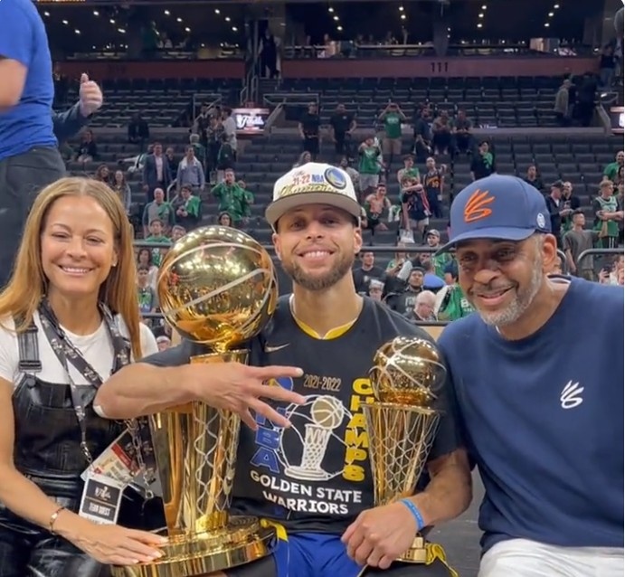 前场压迫 前场压迫